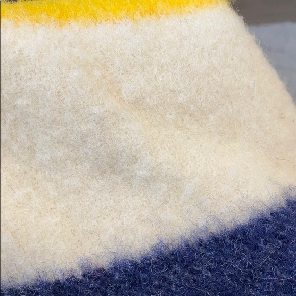Hudson’s Bay Wool 4 Point Blanket with Iconic Multi Striped Pattern Vintage - Picture 5 of 5